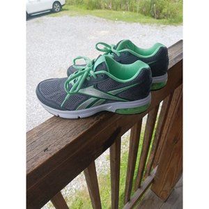 Women's REEBOK DMX athletic shoes / sneakers w/ monofusion mesh , size 7.0